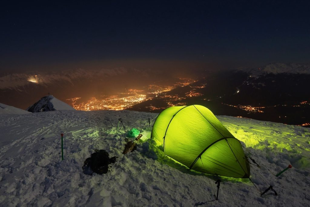 cold wheather camping tips checklist